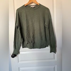 LOFT Women's Green Crewneck Sweater